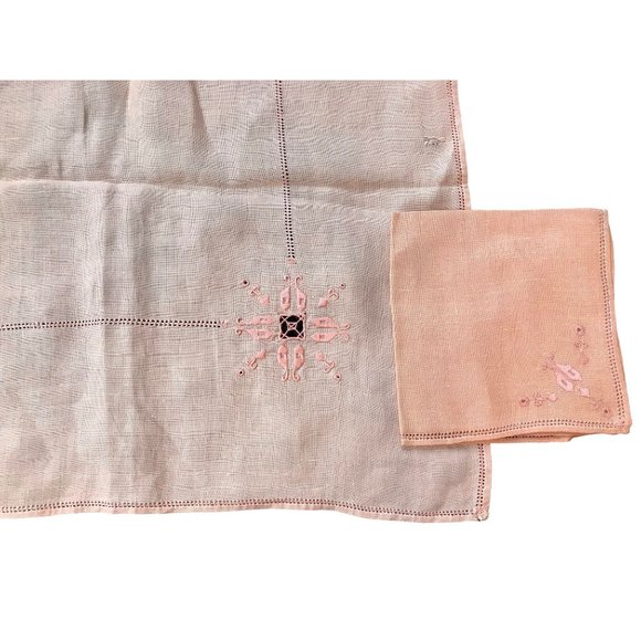 Vintage Peach Bridge Game Luncheon Tablecloth set w 3 napkins Embroidered Linen - Picture 4 of 10